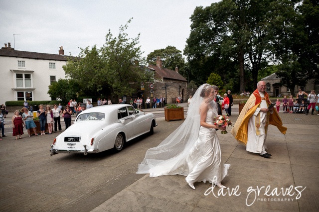 Bride arrives at Ripon Cathedral